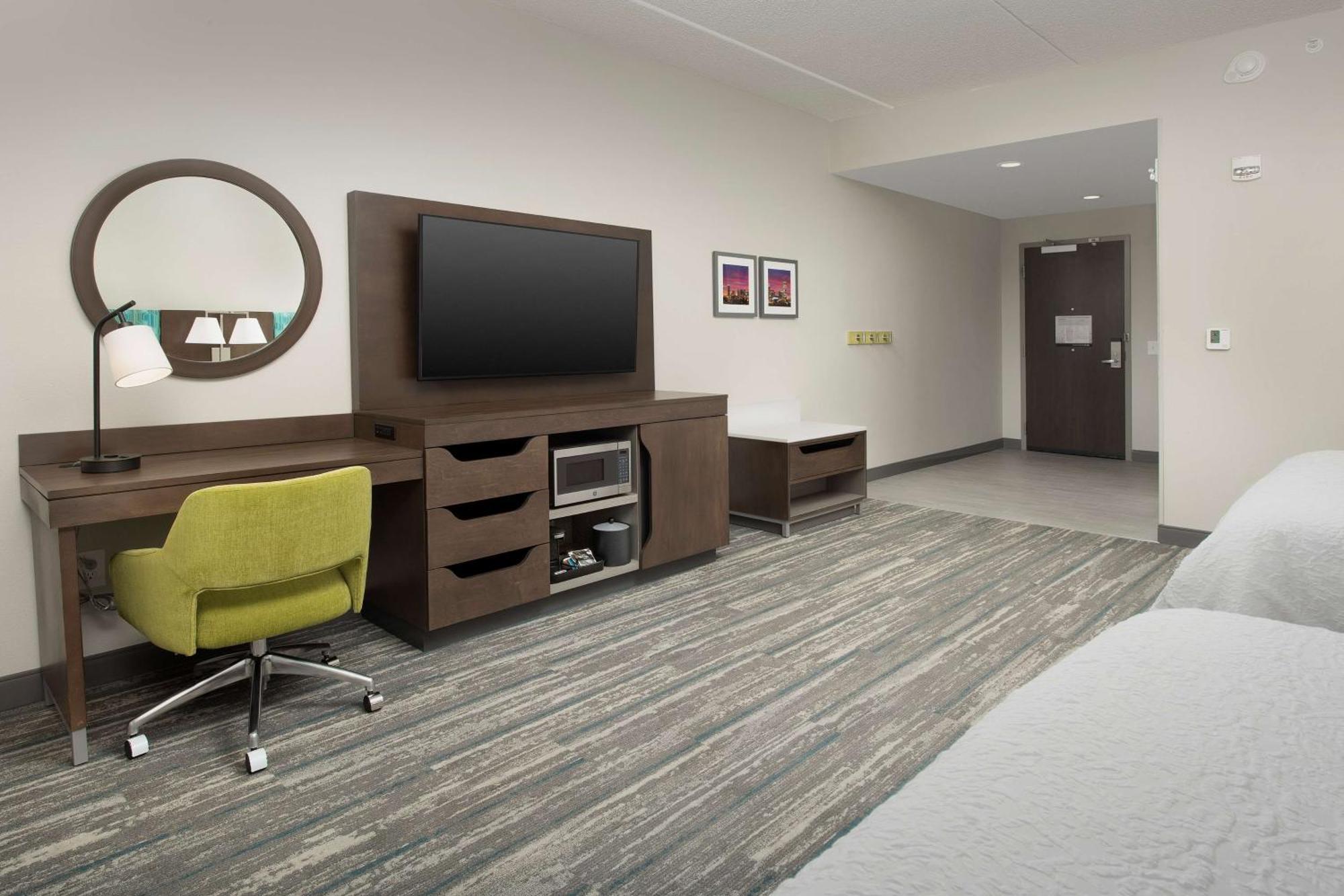 Hampton Inn & Suites Charlotte Airport Lake Pointe Экстерьер фото